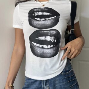 Women's casual crew neck T-shirt with lip print and short sleevesFashionable, Gothic Street Style
